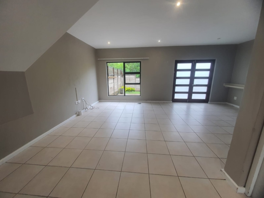 To Let 3 Bedroom Property for Rent in Abbotsford Eastern Cape